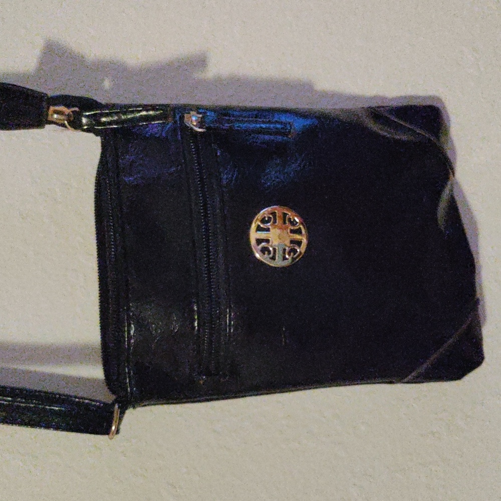 Crossbody purse